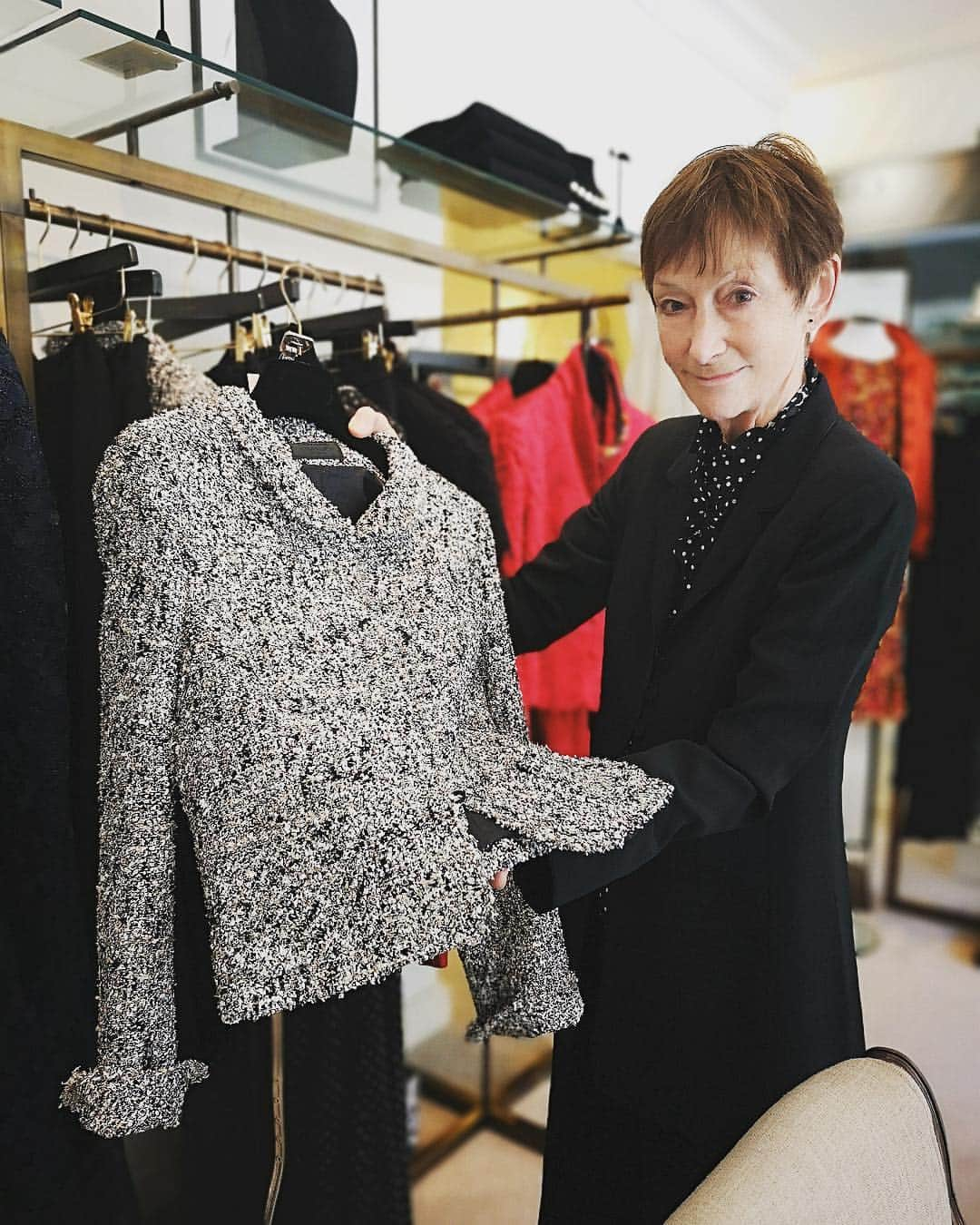 キャロライン チャールズさんのインスタグラム写真 - (キャロライン チャールズInstagram)「British fashion designer Caroline Charles presenting her exciting new collection! Available online & in-stores.  #aw19 #fashiondesigner #british #britishfashion #britishdesigner #england #london #carolinecharles #fashion #exeter #princesshay #autumnwinter」8月15日 18時06分 - carolinecharleslondon