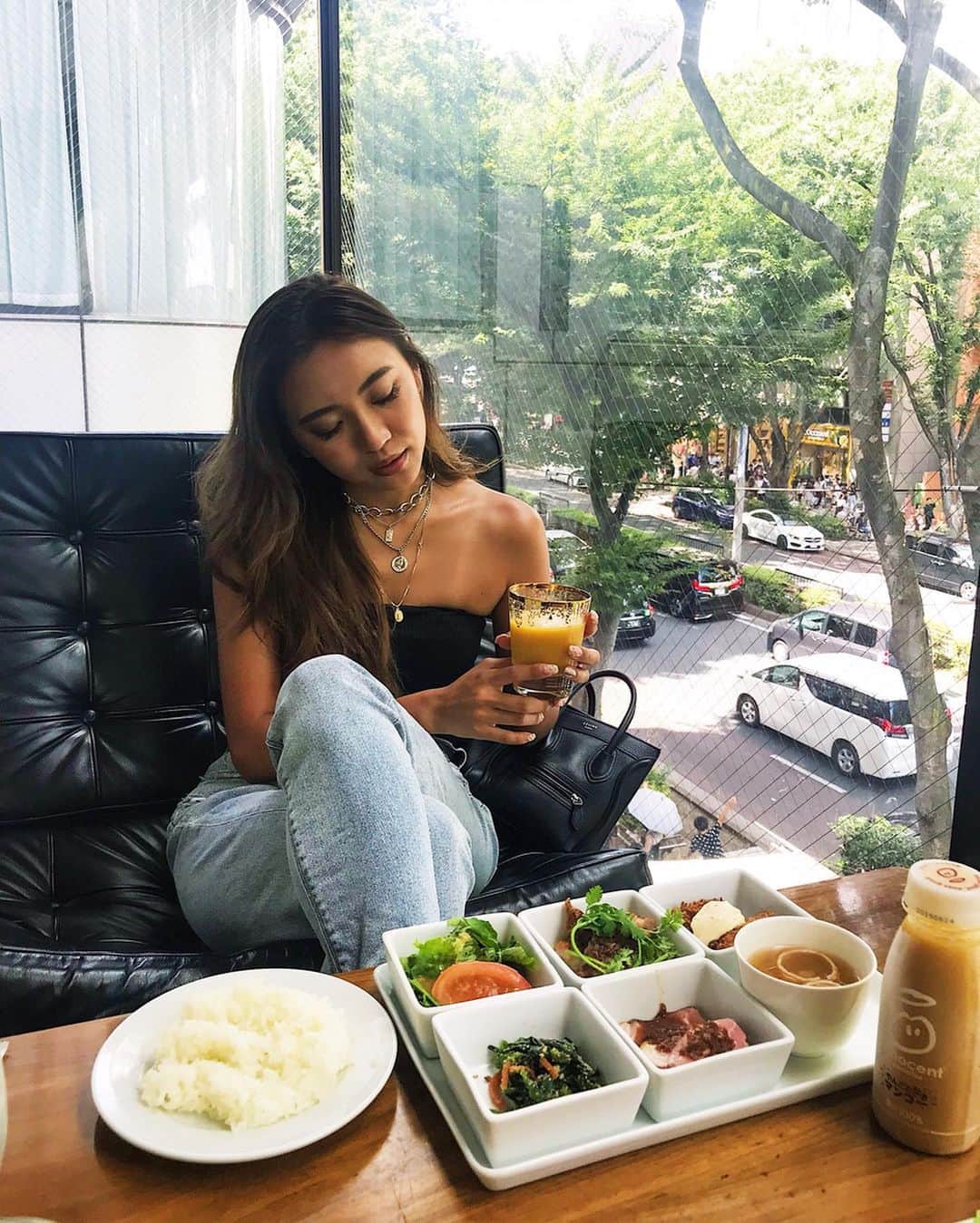 佐々木彩乃のグルメインスタ