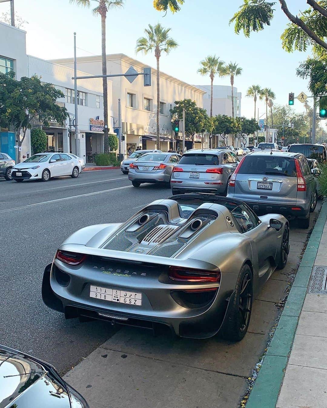 CarsWithoutLimitsさんのインスタグラム写真 - (CarsWithoutLimitsInstagram)「Porsche 918 Spyder  Photo @horsepower_hunters  #carswithoutlimits #porsche #918spyder」8月15日 19時04分 - carswithoutlimits