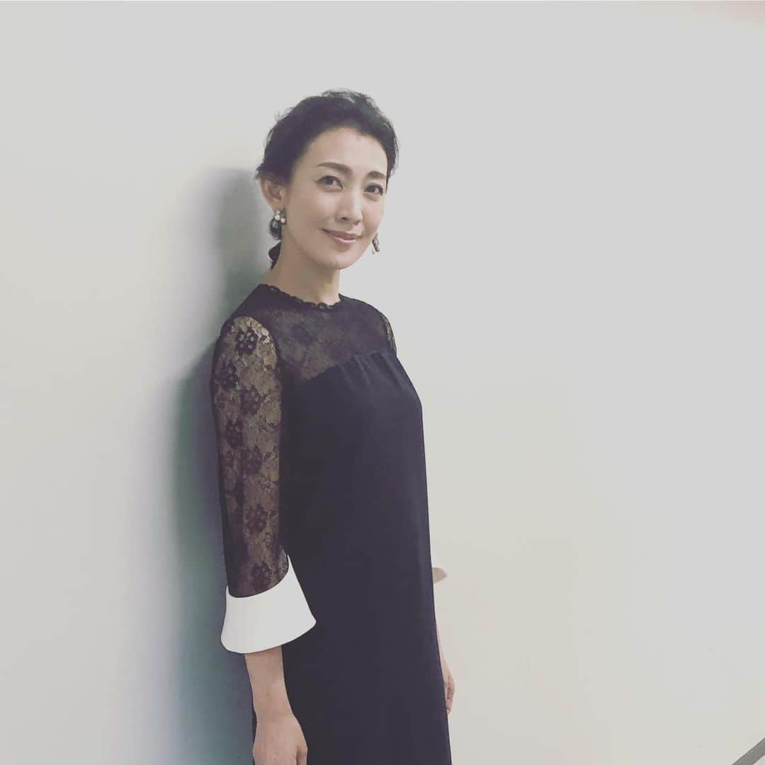 田中美里さんのインスタグラム写真 - (田中美里Instagram)「あ、今日ですよ〜〜。 読売テレビ・日本テレビ系列 「秘密のケンミンSHOW」  8月15日(木)21:00~  ゲスト出演しています。  石川の人気Ｂ級グルメ・金沢カレー！ 濃厚カレーの秘密に迫る！ お楽しみに。  #秘密のケンミンshow  #日本テレビ #石川県代表 #金沢カレー  #衣装 #flicka #ワンピース」8月15日 19時14分 - misatotanaka77