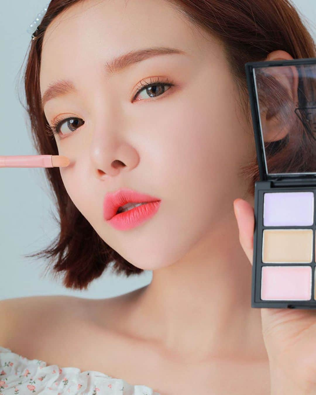 3CE Official Instagramさんのインスタグラム写真 - (3CE Official InstagramInstagram)「3CE FACE TUNING CONCEALER PALETTE 피부 고민을 한번에 해결 해 줄 멀티 컬러 팔레트💁🏻‍♀️ #3CE #3CEMULTIPOPPALETTE」8月15日 19時49分 - 3ce_official