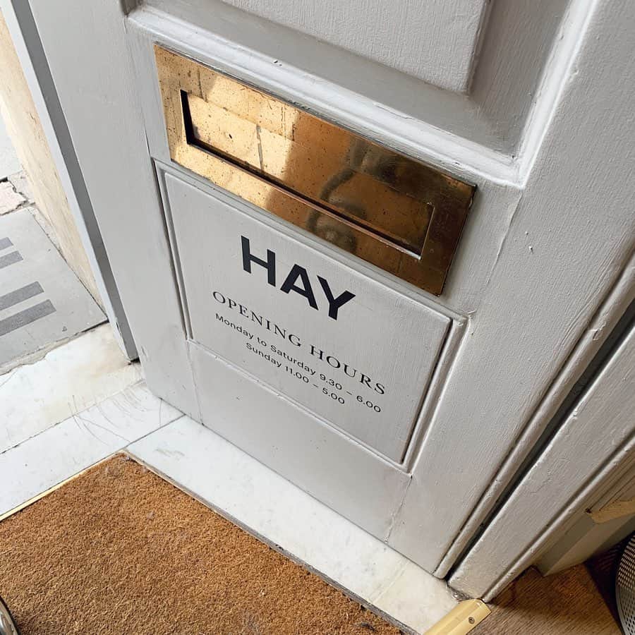 MEGのインスタグラム：「全体的に好きなんです、色。#hay」