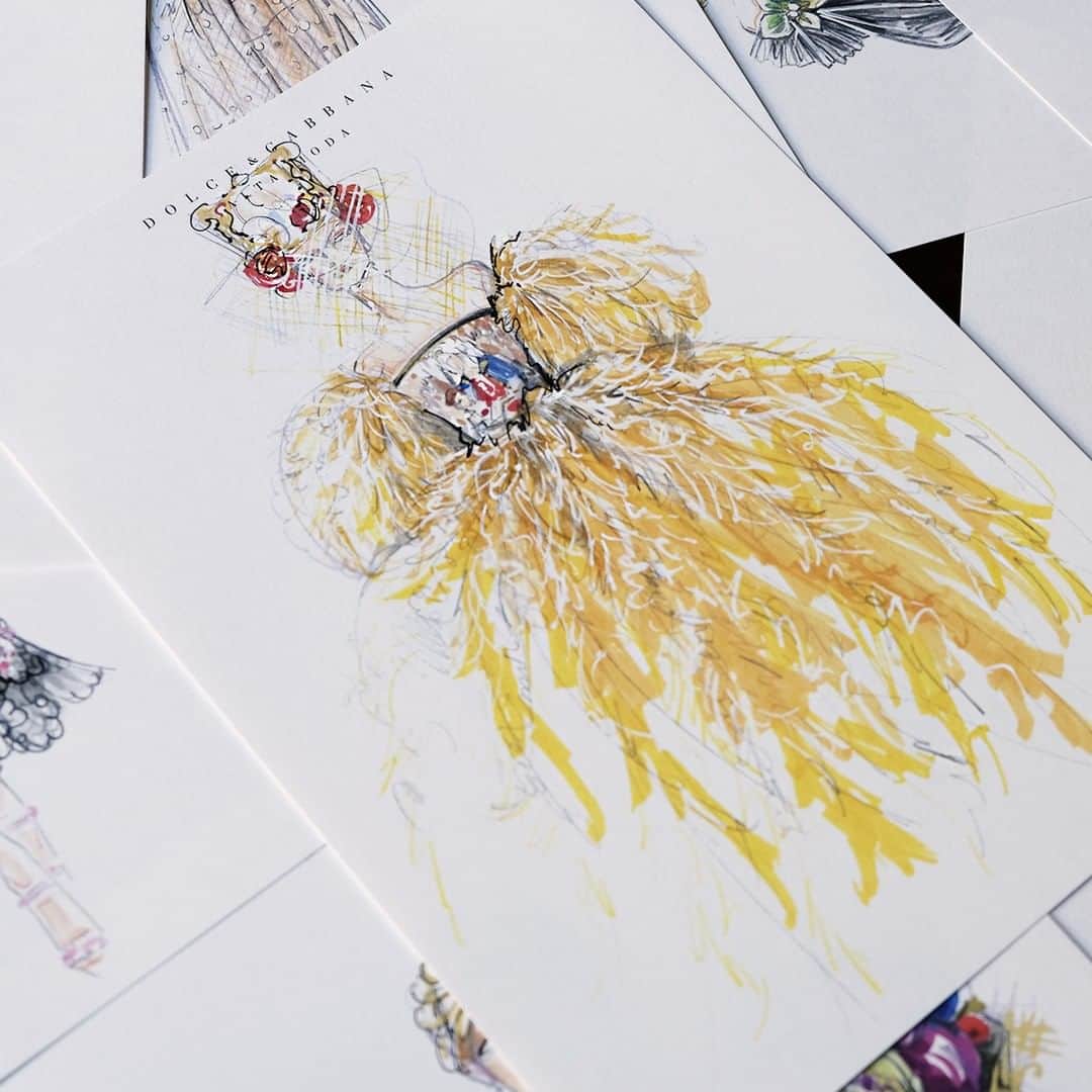 のインスタグラム：「Ruffles and volumes and bright colours. From the material, to the design, and to every single shade of colour, everything is ideated at the initial stage of sketches for Alta Moda dresses.  #DGAltaModa #DGFattoAMano」