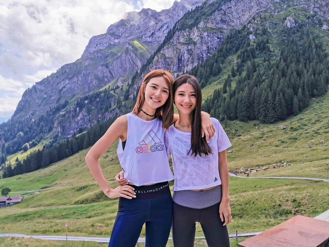 Elva Niさんのインスタグラム写真 - (Elva NiInstagram)「Thank you for bringing me to this heavenly place 🏔 #birthdaytripwithmybabe  #twinsisters  @jen815  #travelwithelva  #switzerland  #luzern」8月15日 20時07分 - misselvani