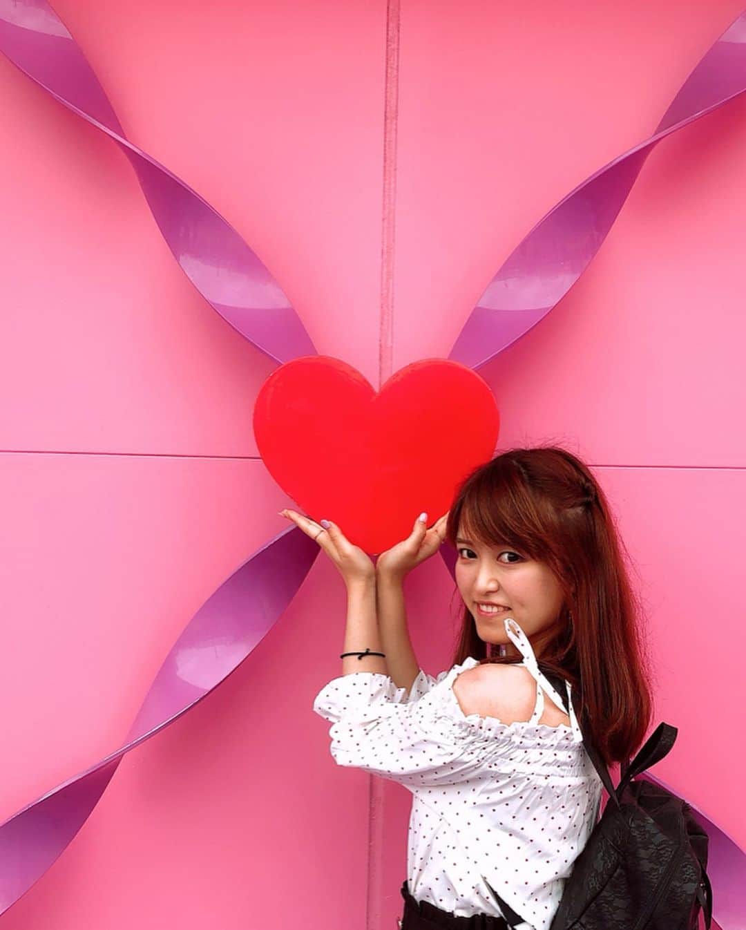 入江綾乃さんのインスタグラム写真 - (入江綾乃Instagram)「. . . 大阪の思い出⑬ 映えた🥰 . . . #usj #usjコーデ #usj🌏 #ピンク #Heart  #followme #写真好きな人と繋がりたい #photography #photo #ポートレート#写真 #doll #dolly #dolls #被写体 #カメラ #camera #カメラ女子 #撮影 #撮影モデル #カメラマン #かわいくなりたい #声優 #プロレスラー #アクトレスガールズ #プロレス #AWGカラーズ #スポーツ女子」8月15日 20時03分 - __irieayano.com__