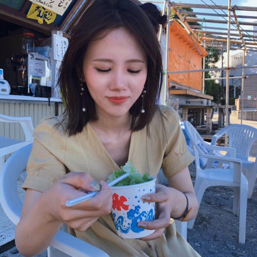 原望奈美さんのインスタグラム写真 - (原望奈美Instagram)「#安楽島 IN #三重県 🐳☀️ - #鳥羽市 にある「 #安楽島海水浴場 」へ。 ここの #海水浴場 は鳥羽唯一の市営海水浴場らしく。 人も多くなく、景色も海水もすごい澄んでて綺麗だった✨ - #海の家 の方々が凄い優しかった😭 抹茶かき氷食べながら海景色を眺めてちょ〜気持ちよかった💞 - 海辺を散歩して日光浴して夏を味わいました。 #動画 とかも載せてまーす。見てみて🤘 . . . . . . #海水浴 #夏休み #お盆休み #海 #ファッション #夏旅行 #夏の思い出 #夏コーデ #旅行コーデ #韓国ファッション #韓国購入品 #japantrip #sea #summervacation #koreanfashion #바다여행 #바다스타그램 #바다집 #패션 #여름코디 #데이트룩 #일본여행」8月15日 20時08分 - vo_nozomi