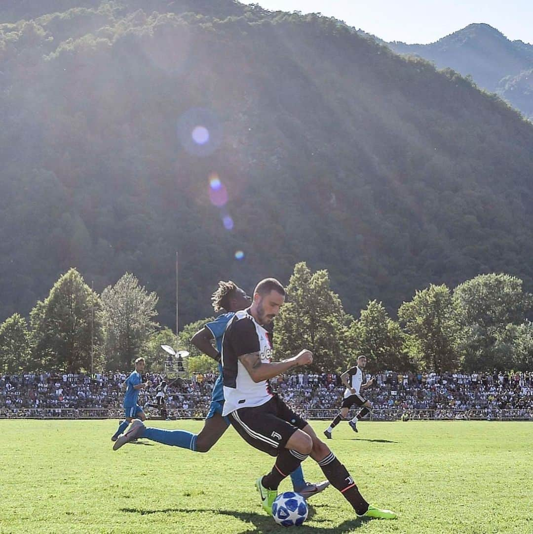 ユヴェントスFCさんのインスタグラム写真 - (ユヴェントスFCInstagram)「It’s more than a magical Bianconeri party. It’s a unique tradition that stands the test of time ⚪⚫ Every year we're so proud of our #VillarPerosa day ❤」8月15日 20時09分 - juventus