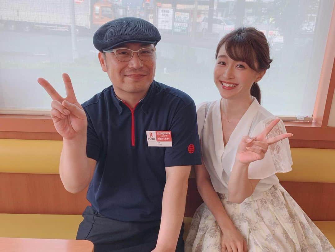 岩本恵美加さんのインスタグラム写真 - (岩本恵美加Instagram)「❁┈༚༝ 🖥テレビ静岡『チョッと！いいタイム』 🕒2019.08.16 (金) 11:19〜 ﹋﹋﹋﹋﹋﹋﹋﹋﹋﹋﹋﹋﹋﹋﹋﹋﹋﹋ 幸楽苑の【台湾野菜まぜめん】を 紹介させて頂きます🍜✧︎*。 ㅤㅤ ピリ辛系と辛シビ系の2種類🔥 ㅤㅤ 最後にライスを入れて食べたのが たまらなく美味しかった🥺♡ ㅤㅤ 撮影ではピリ辛を食べたけど 撮影後に辛シビ系を頂いて、 こっちの方が辛くないじゃん♬ なんて言ってたら汗が止まりませんでした😂笑 ㅤㅤ ／ みなさんは 「どっちの辛さにする？」 ＼ ㅤㅤ #幸楽苑 #ラーメン #ラーメン🍜 #ラーメン大好き #台湾まぜそば #台湾野菜まぜめん #ピリ辛 #辛シビ #辛い #辛い食べ物 #辛いラーメン #食欲 #食欲が止まらない #instafood #taiwanfood #taiwannoodle #noodles #ramen #pr」8月15日 21時08分 - emk_iwmt