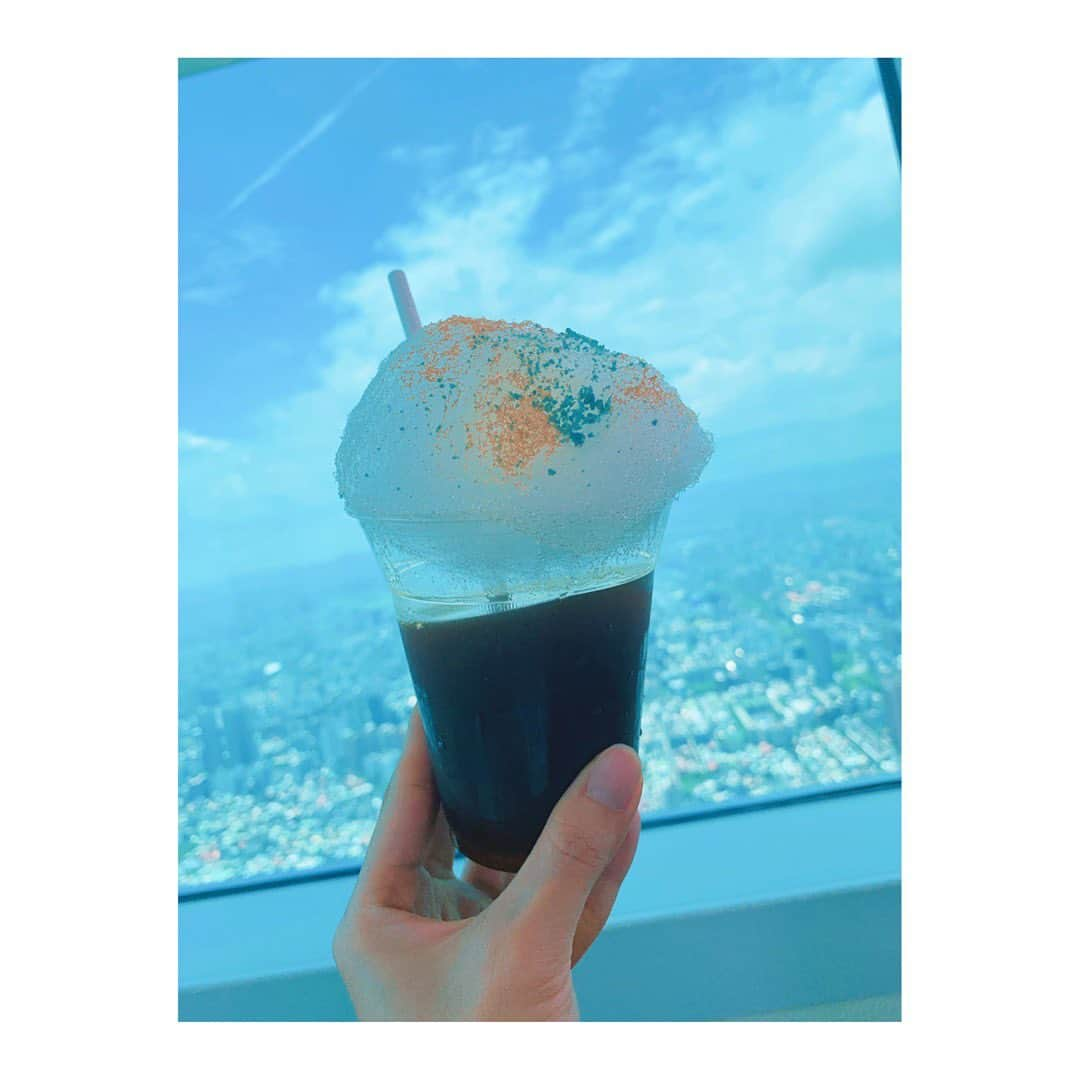 大久保麻梨子さんのインスタグラム写真 - (大久保麻梨子Instagram)「雲のコーヒー☁️ 雲朵咖啡☁️ ✨✨✨ #Taiwan #taipei #wind #coffee #taipei101 #taipeicafe #cafe #taipeifood #taipeitravel #taipeitrip #taipeifoodie #taipeigram #taipeieats #sky #台湾 #台北 #台北101 #台北景點 #カフェ #コーヒー #雲 #coffee☕ #空 #cafe巡り #cafetería #cafeteller #cielo #cielos #frasesdelcielo #tacielo」8月15日 21時16分 - marilog0907