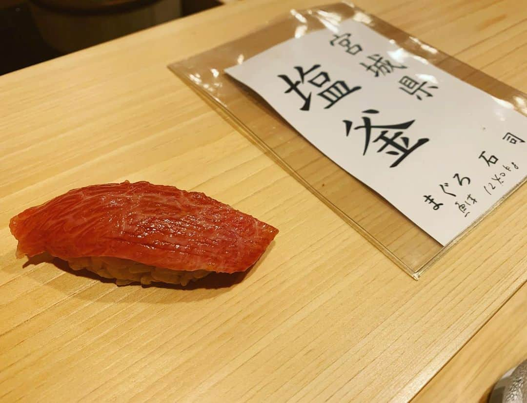 Rie fuさんのインスタグラム写真 - (Rie fuInstagram)「I’m home🇯🇵 日本に本帰国しました🌸#onlyinjapan #sushi #bestfoodintheworld」8月15日 21時21分 - riefuofficial