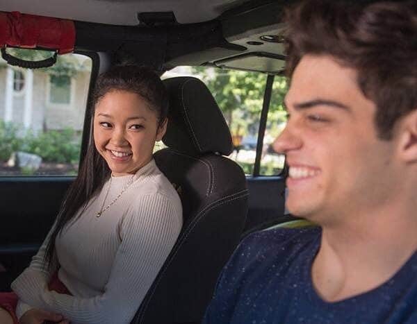 E! Onlineさんのインスタグラム写真 - (E! OnlineInstagram)「Lara Jean and Peter Kavinsky are coming back just in time for Valentine's Day—oh, and the third #TATBILB movie is already in the making. Put that annual ski trip on hold and head to the link in our bio!」8月16日 6時51分 - enews