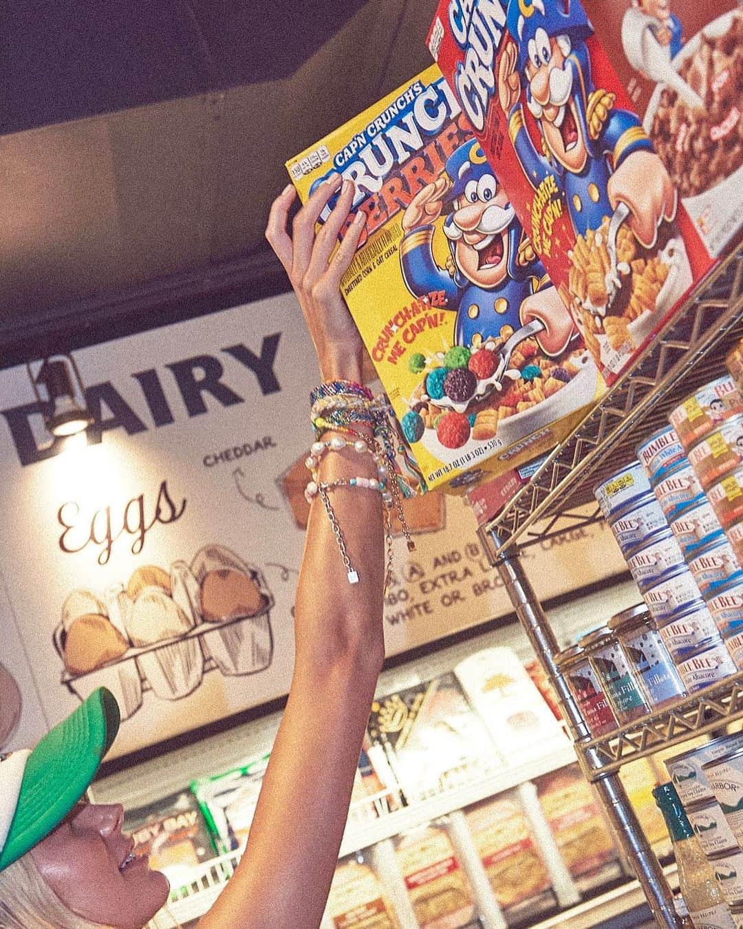 ダニジョーのインスタグラム：「SNACK TIME 🍭🍦🍩🍿」
