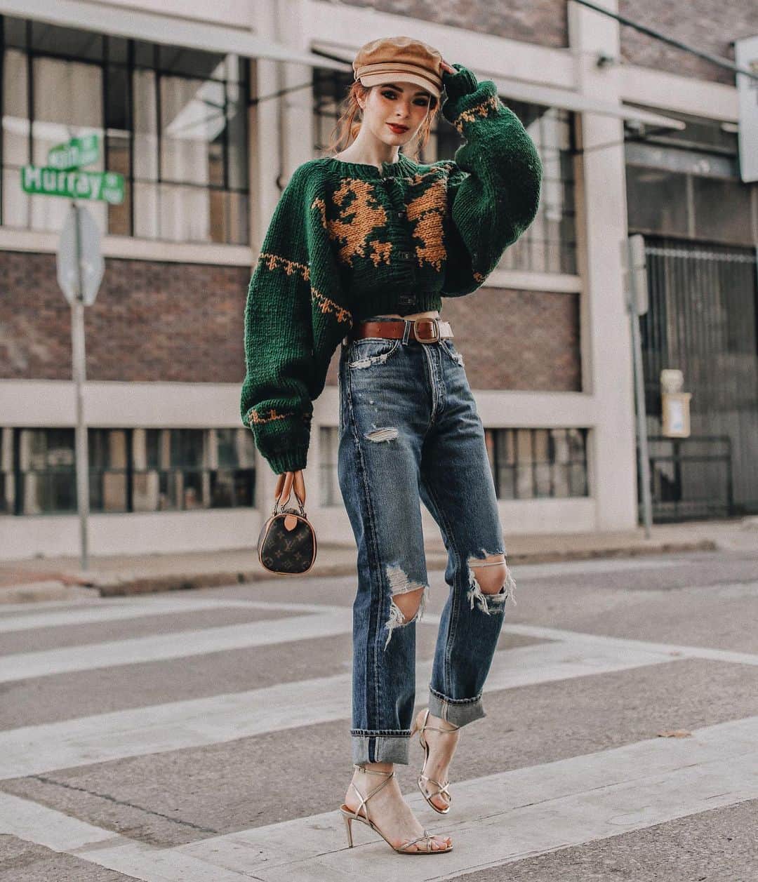 ジェーン・アルドリッジのインスタグラム：「I an going to be really, really excited for fall this year. I won’t take a moment for granted once it drops below 70. I swear! 😌🙏❤️❤️」