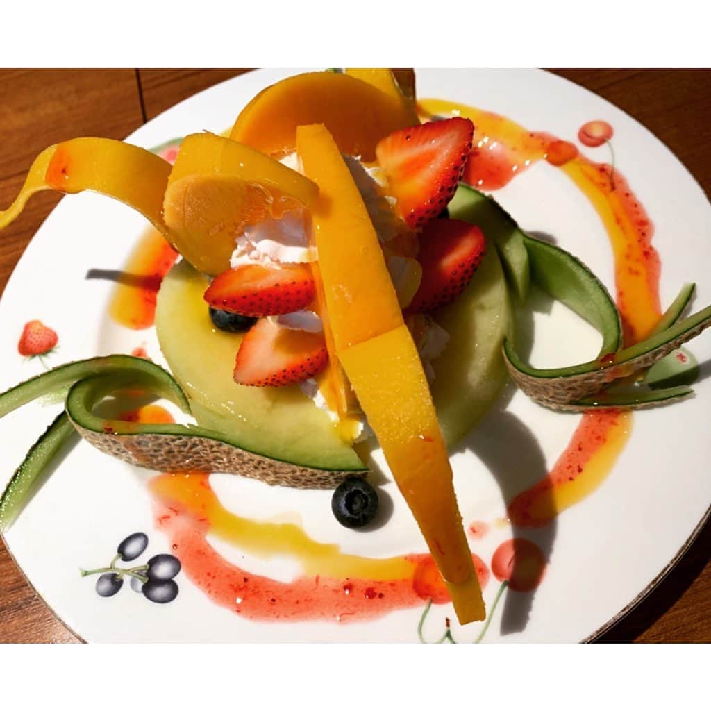 鴻上久美子のグルメインスタ