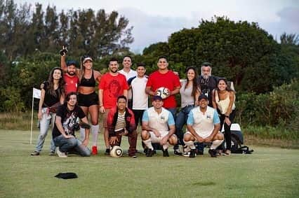 ジーコさんのインスタグラム写真 - (ジーコInstagram)「Ja no Canal Zico 10 no Youtube o desafio do Futgolfe com Vegeta,Conca,Natalia Guitler e o Galo Pistola.Pena o Galinho estar aqui no Japao.Muito bom.Obrigado ao Favoreto e ao Celso Bueno,meu companheiro de pelada, por cederem o espaco, o Campo Olimpico, para o desafio.Confere la.」8月15日 23時31分 - zico