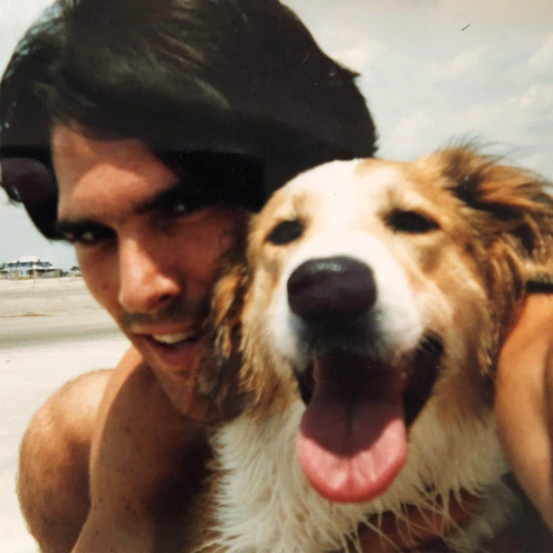 トーマス・ギブソンさんのインスタグラム写真 - (トーマス・ギブソンInstagram)「With Roxanne the Wonderdog  Santa Monica c. 1992 #tbt」8月15日 23時45分 - thomasgibsonofficial