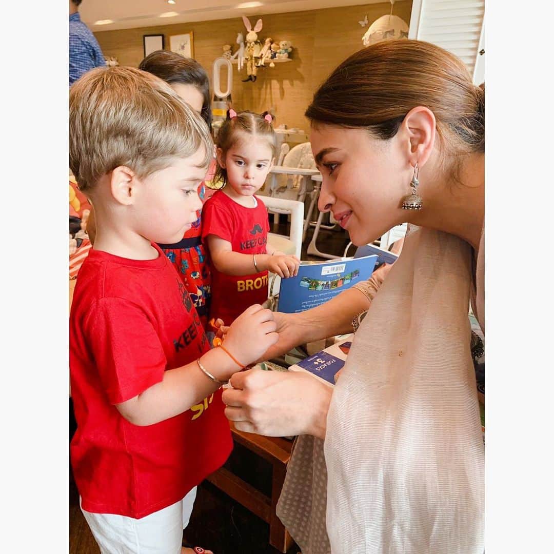 アリア・バットのインスタグラム：「Just too much love.. ❤️」