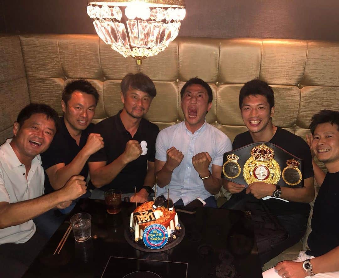 横田真一のインスタグラム：「嬉しいね〜〜😊😊😊」