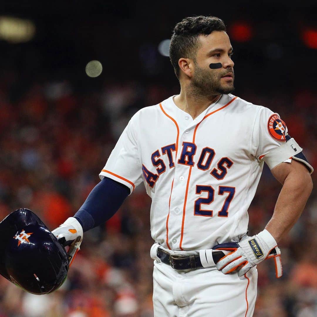 MLBさんのインスタグラム写真 - (MLBInstagram)「Want to swing like a former MVP? We're giving away 5 pairs of @josealtuve27 batting gloves. Tag the player with the batting stance you imitate most for a chance to win. ⬇️」8月16日 0時02分 - mlb