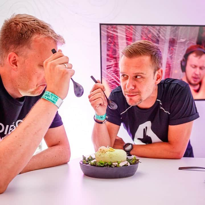 Armin Van Buurenさんのインスタグラム写真 - (Armin Van BuurenInstagram)「What's your favorite dessert? 🍰」8月16日 0時04分 - arminvanbuuren