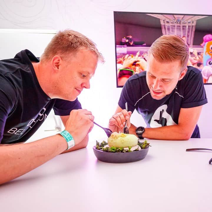 Armin Van Buurenさんのインスタグラム写真 - (Armin Van BuurenInstagram)「What's your favorite dessert? 🍰」8月16日 0時04分 - arminvanbuuren