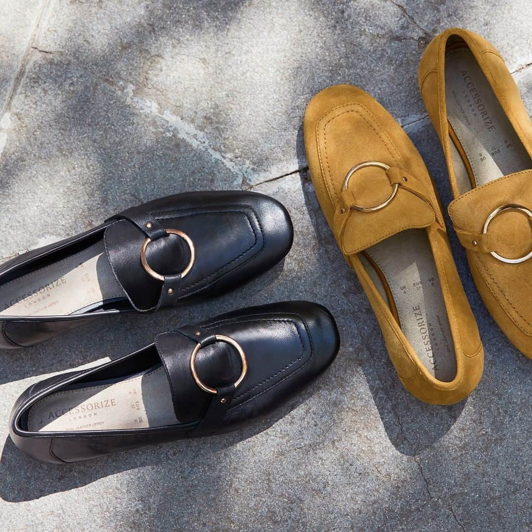 アクセサライズのインスタグラム：「Smarten up any outfit with our Louise loafers. Crafted from real suede or leather, these loafers feature gold tone metal detailing for a sophisticated finish. 🔍 Yellow suede loafers - 7951659836 🔍 Black leather loafers - 7951470337  Tap the link in the bio to shop now.  #Accessorize」