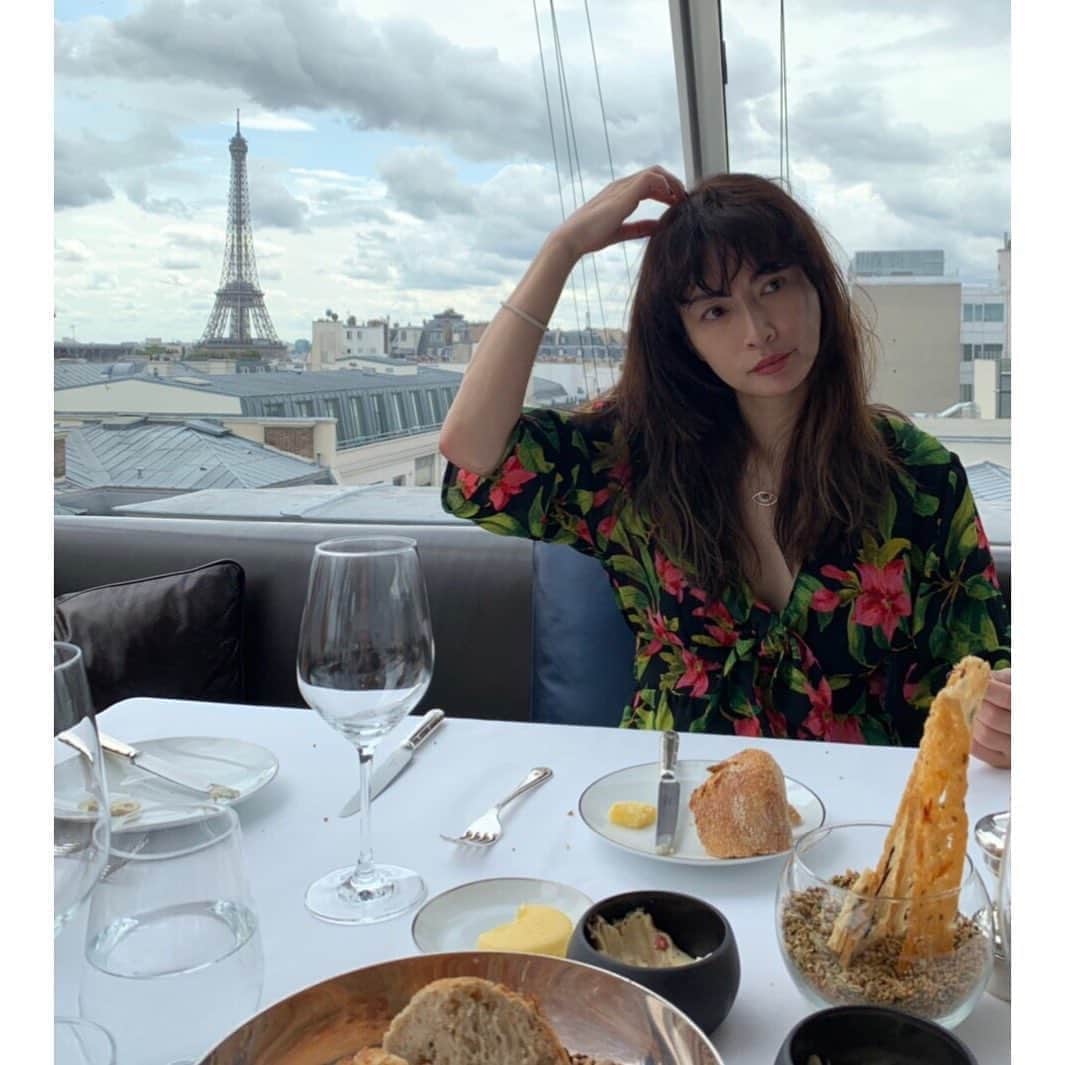 長谷川京子さんのインスタグラム写真 - (長谷川京子Instagram)「😋😋😋 #loiseaublanc#peninsulaparis#paris  #lunch」8月16日 1時02分 - kyoko.hasegawa.722
