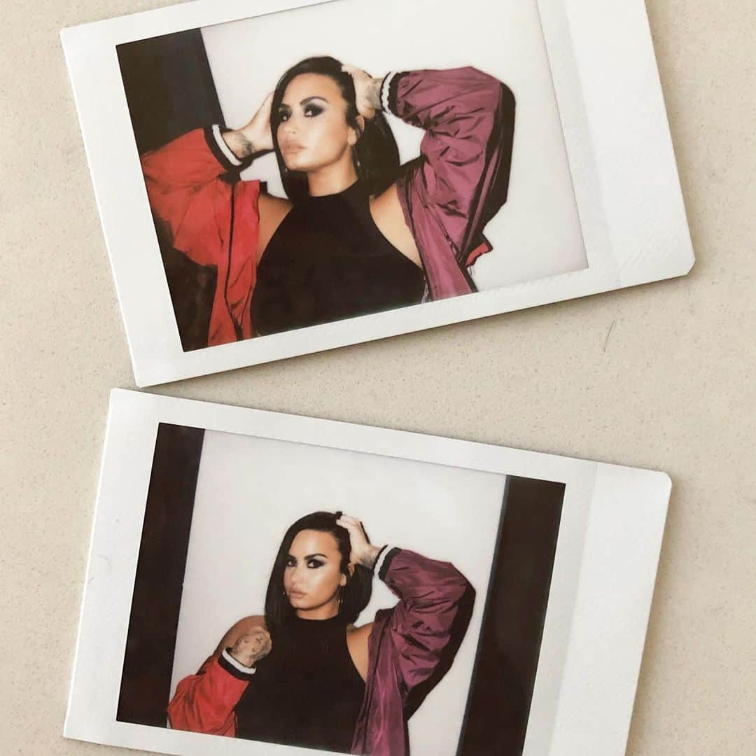 ポール・ノートンさんのインスタグラム写真 - (ポール・ノートンInstagram)「@ddlovato is just so damn gorgeous #hair by Me @leobypaulnorton using @unite_hair & @hottoolspro #makeup by @rokaelbeauty #demilovato #throwback」8月16日 1時12分 - paulnortonhair