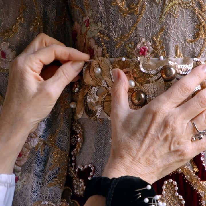 のインスタグラム：「Inserts, inlays and embellishments that define a timeless code of elegance. Attention to detail, careful manufacturing and elegant pairings are what make Dolce&Gabbana Alta Moda pieces unique and exclusive. #DGAltaModa #DGFattoAMano」