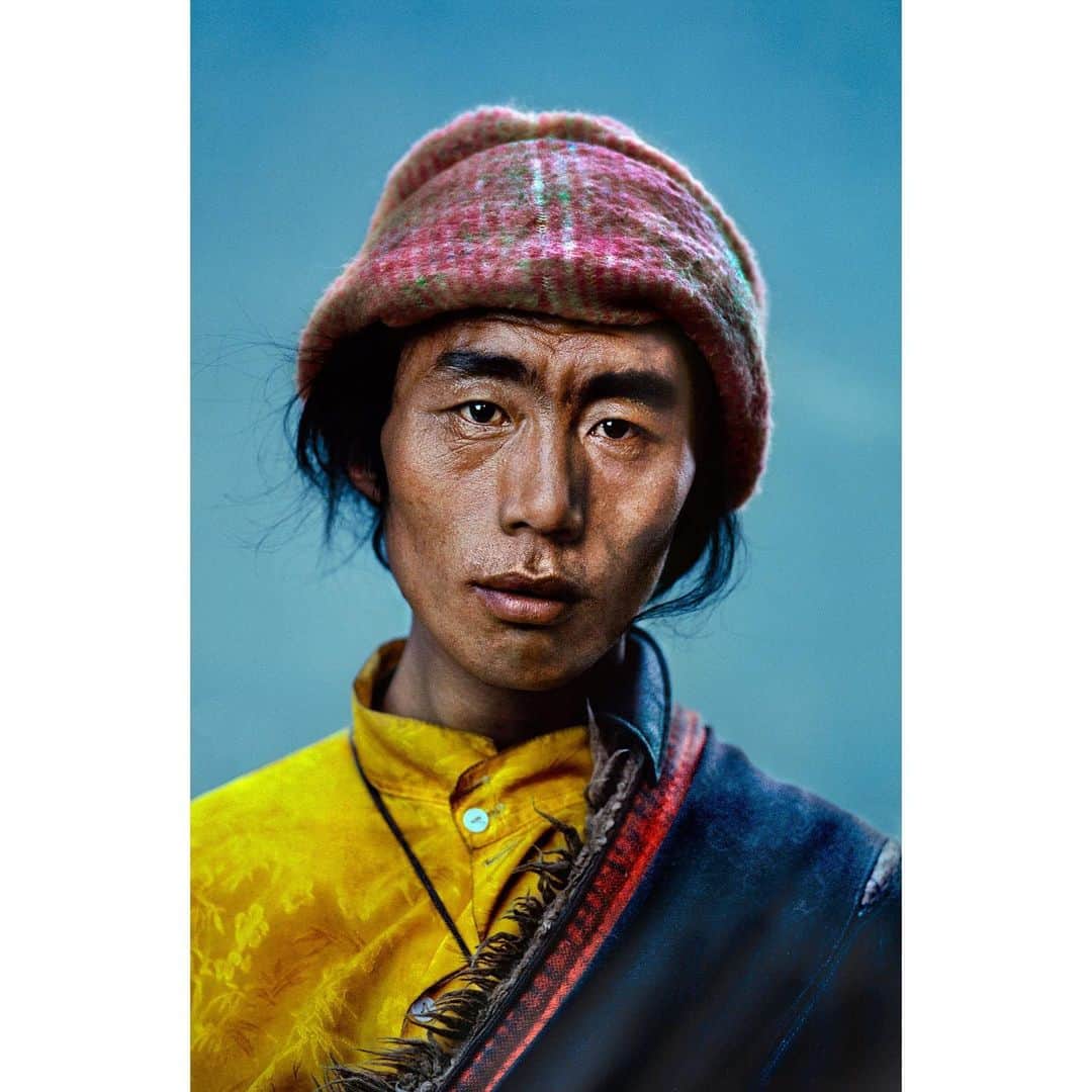 スティーブ・マカリーさんのインスタグラム写真 - (スティーブ・マカリーInstagram)「Pilgrim, #Lhasa, #Tibet, 2000.」8月16日 1時16分 - stevemccurryofficial
