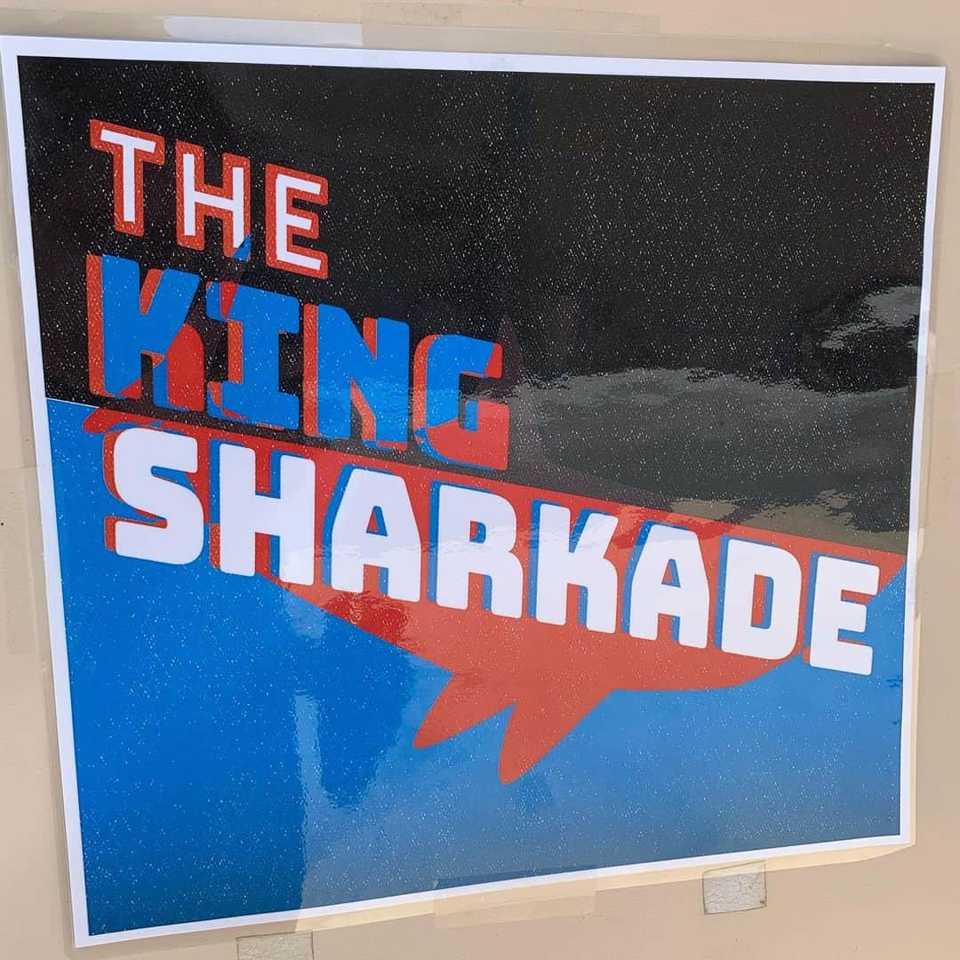 ジェームズ・ガンさんのインスタグラム写真 - (ジェームズ・ガンInstagram)「Many thanks to the lovely folks from @microsoft who set us up with a #KingSharkade for the cast and crew’s downtime during pre-production and production on #TheSuicideSquad.」8月16日 1時28分 - jamesgunn