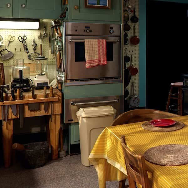 国立アメリカ歴史博物館さんのインスタグラム写真 - (国立アメリカ歴史博物館Instagram)「Step inside Julia Child’s kitchen with us. 👣  Julia Child, born on this day in 1912, had a tremendous impact on food and culinary history in the United States. Through dozens of books and television series, she encouraged people to care about food and cooking. She inspired many Americans to conquer their fears of the unfamiliar and to expand their ideas about ingredients, flavors, tools, and techniques. Her kitchen contains tools and equipment from the late 1940s, when Julia Child began her life in food, through to 2001, when she donated this kitchen to the Smithsonian. 🍳  Click the link in the bio to step inside her kitchen with curator Paula Johnson. Discover secrets to the famous kitchen—for instance, why are there banana labels stuck under the kitchen table? 🍌  Julia Child’s kitchen is part of our exhibition, “Food: Transforming America’s Table.” The exhibition will be closed for renovations September 3 through October 24, 2019.  #FoodHistory #SmithsonianFood #JuliaChild #WomensHistory #BecauseOfHerStory #AmericanHistory #BehindTheScenes #EntertainmentHistory #TVHistory #TelevisionHistory #CookingHistory #CookingShow #OTD #TDIH  Leadership support for FOOD: Transforming the American Table is made possible by Warren and Barbara Winiarski │ Winiarski Family Foundation, the Brewers Association, Land O’Lakes Foundation and Julia Child Foundation for Gastronomy and the Culinary Arts.」8月16日 1時45分 - amhistorymuseum