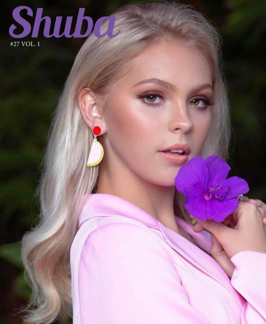 ジョーディン・ジョーンズさんのインスタグラム写真 - (ジョーディン・ジョーンズInstagram)「first they’re sour, then they’re sweet 😎 cover for @shubamagazine  photography by @angelinaventurellaphoto  makeup @makeupbynairy  hair by @michaelkanyon  stylist @nicoleaimeec」8月16日 2時51分 - jordynjones