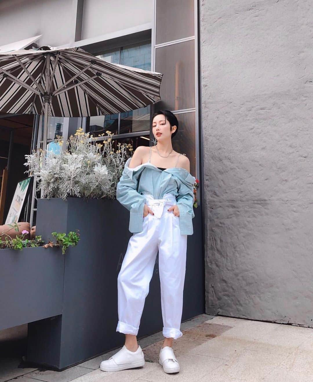 LIECOLLECTIONさんのインスタグラム写真 - (LIECOLLECTIONInstagram)「Cool for the Summer~ @duierstyle in the High-Waisted Belted Ankle Pants. - - - - #liecollection #repost #duier #LIElook #pants #styled #summer #ss19look #jeans #collection #ss19 #photography #outfitinspo #outfitdujour #outfitideas #shopping #look」8月16日 3時07分 - liecollection_