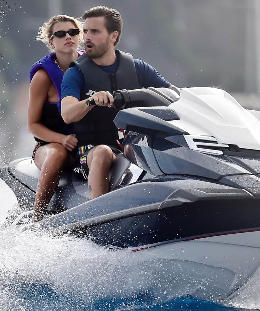Just Jaredさんのインスタグラム写真 - (Just JaredInstagram)「@sofiarichie and @letthelordbewithyou ride a jet ski in the waters of the South of France! #ScottDisick #SofiaRichie Photo: Backgrid」8月16日 3時07分 - justjared