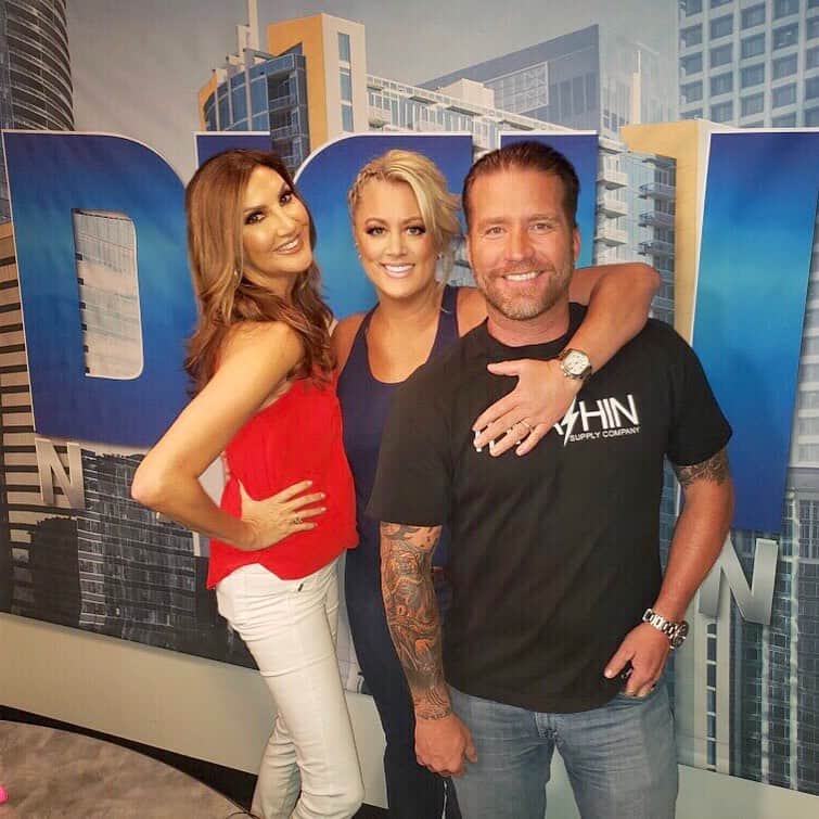 ヘザー・マクドナルドのインスタグラム：「On @dishnation with @heidihamiltonhost @frankarmy airing today check your local listings!」