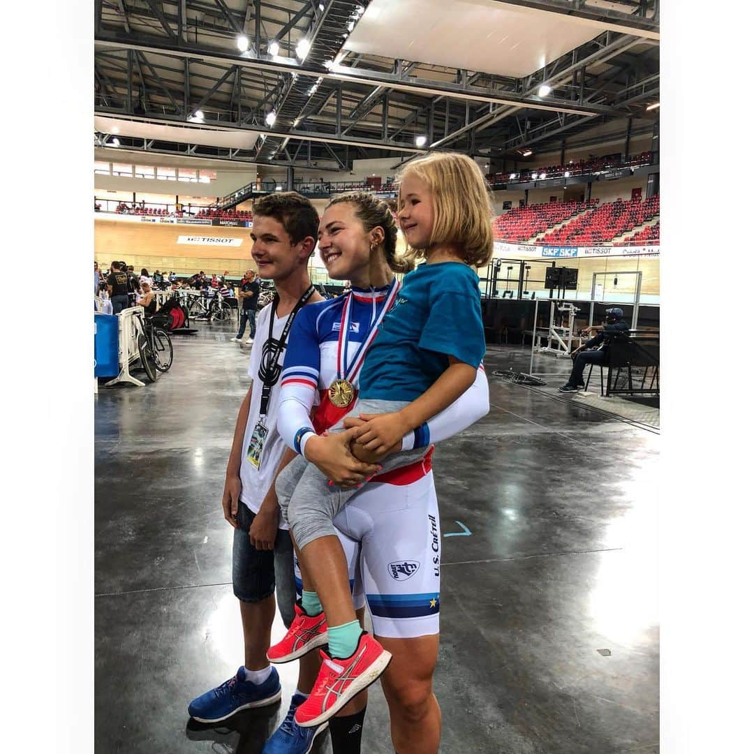 マチルド・グロさんのインスタグラム写真 - (マチルド・グロInstagram)「Et de 3 ! Championne de France de Keirin 🙏🏻🥇 Fin de ces championnats de France pour moi, c’est le début d’un bon repos en famille !😁 • #track #trackcycling #sport #cyclinglife #family #happy #love」8月16日 5時05分 - gros_mathilde