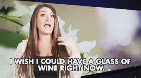 ディーナ・ニコール・コルテーゼのインスタグラム：「If I ever needed a glass of wine during my pregnancy with CJ, then THIS was the moment! 🍷😩 The wedding festivities continue on #JSFamilyVacation TONIGHT at 8/7c on @MTV!」