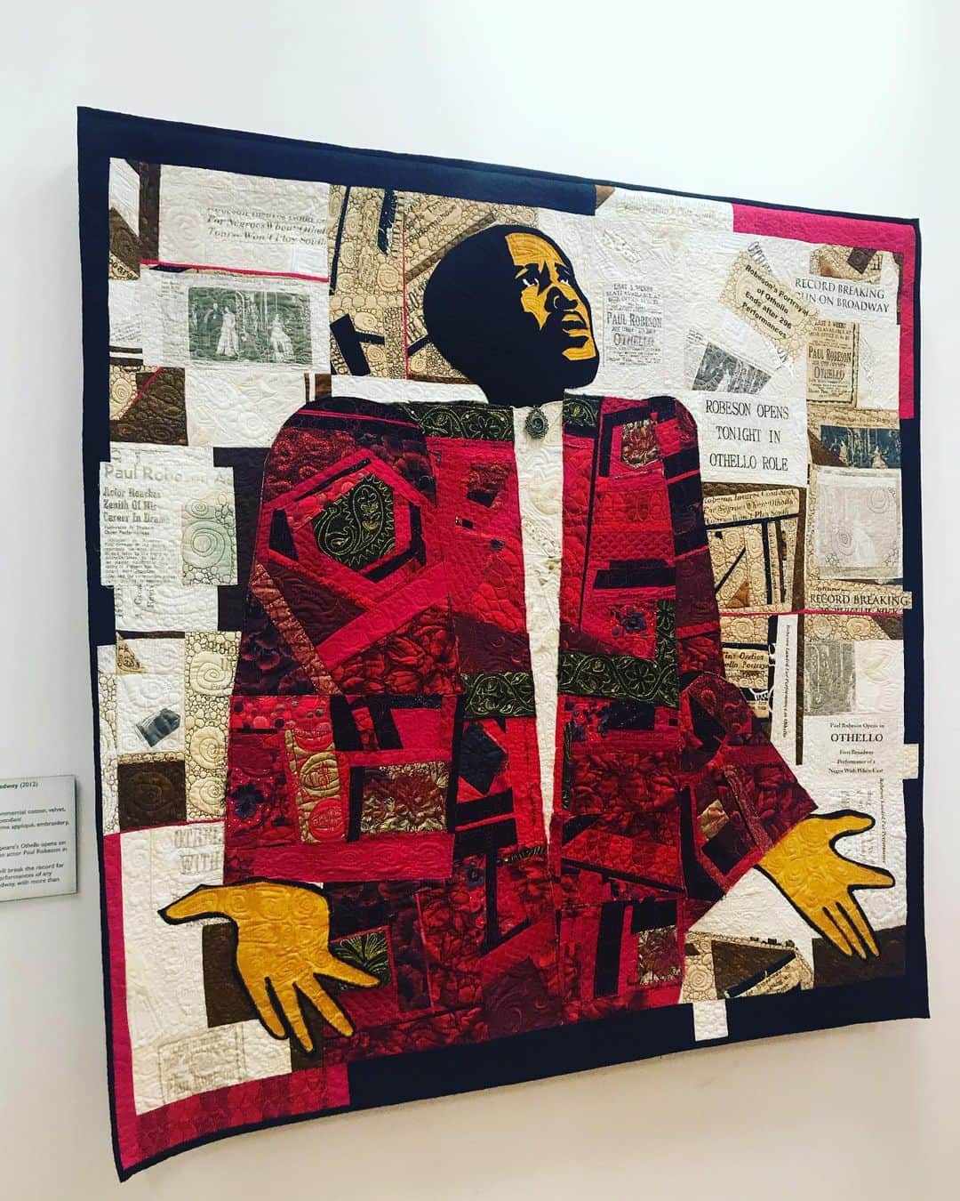 トームさんのインスタグラム写真 - (トームInstagram)「‘Paul Robeson as Othelo on Broadway’ 2012 by #GlendaRichardson (A QUILT) from #AndStillWeRise #mariposamuseum #MarthasVineyard #massachusetts #FreedomSummerCapaign #art #madebywomen and #POC」8月16日 5時20分 - tomenyc