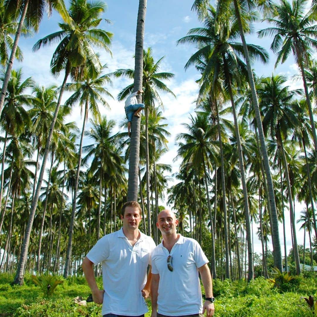 Vita Coco Coconut Waterのインスタグラム：「#throwbackthursday then and now, but our founders haven't changed a bit... Must be all that coconut water.」