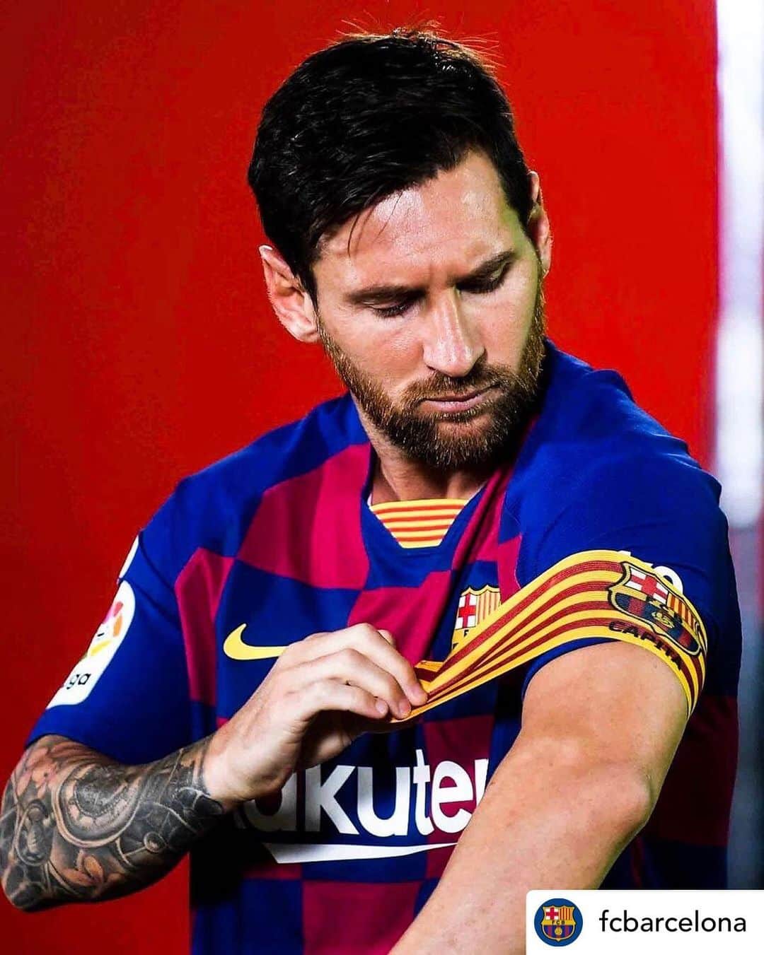 LFPさんのインスタグラム写真 - (LFPInstagram)「🔵 C A P T A I N 🔴 • #LaLiga #LaLigaSantander #Barça #Messi #Football」8月16日 5時50分 - laliga