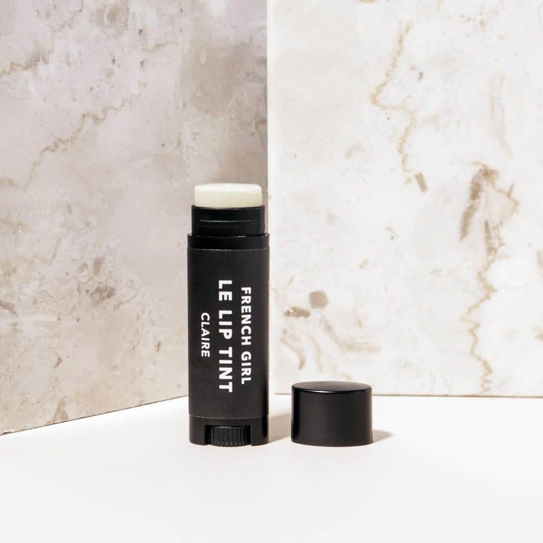 のインスタグラム：「Claire dresses the lips in moisture, leaving them smooth and prepped for whatever lipsticks may come next. 😘⁠ ⁠ #lipprimer #lipbalm #nakedlips #lipcare #pout #liptint #sheabutter #skintelligence #soindesoi #ecobeauty #summerbeauty #glowlikeafrenchgirl⁠ #ethicalbrand⁠ #cleanbeautyrevolution #beautyobsessed  #crueltyfree #frenchgirlbeauty #veganskincare #beautyobsessed #ethicalbrand #ecoluxe #sustainableluxury #frenchgirlorganics」