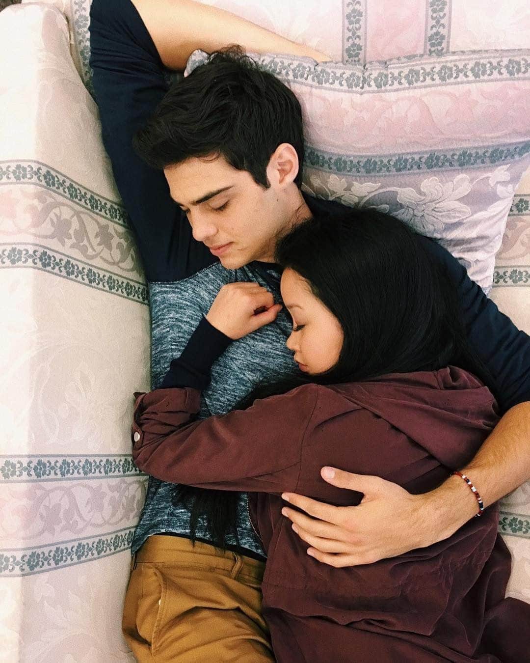 Teen Vogueさんのインスタグラム写真 - (Teen VogueInstagram)「Don't sleep on this @toalltheboysnetflix news!! 🗣️🗣️ At the link in bio, Lana Condor and Noah Centineo reveal when the rom-com's sequel is hitting Netflix.」8月16日 5時55分 - teenvogue