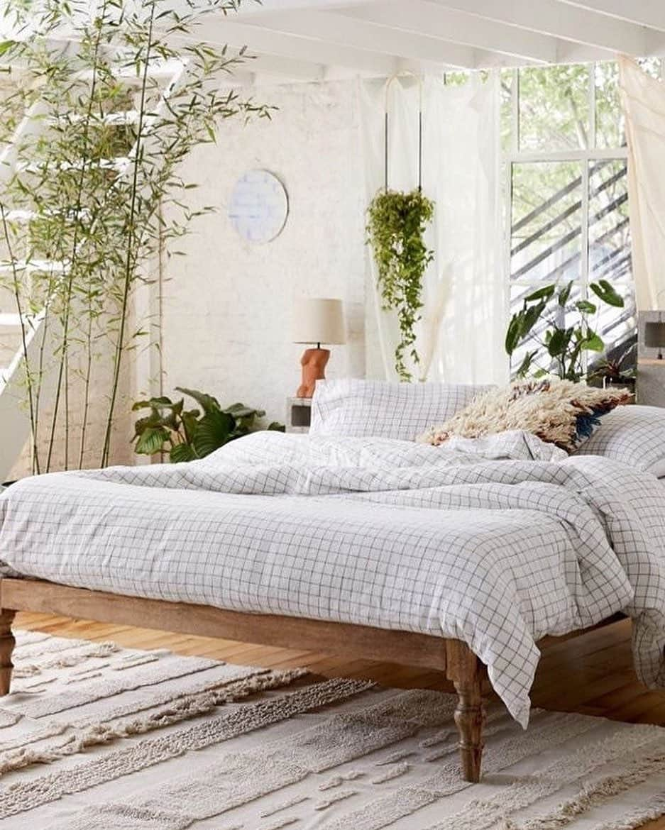 Urban Outfittersさんのインスタグラム写真 - (Urban OutfittersInstagram)「For one day only: take up to 50% off ALL bedding online! #UOHome」8月16日 6時07分 - urbanoutfitters