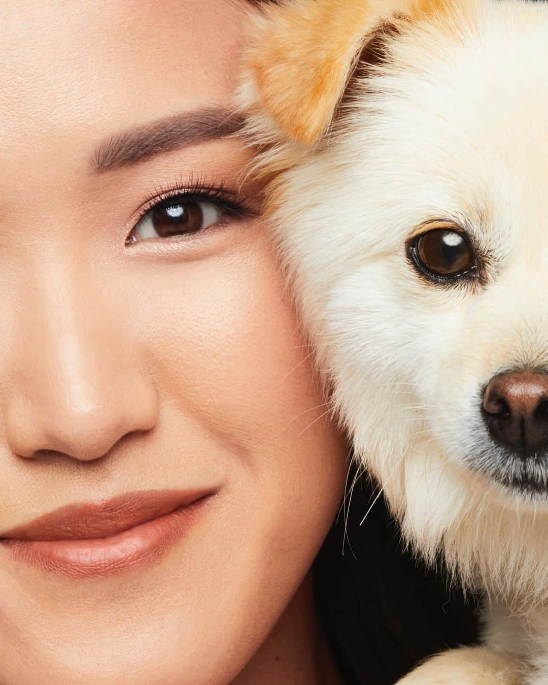 W E Y L I Eさんのインスタグラム写真 - (W E Y L I EInstagram)「My dogs Money, Michi and Navi are my everything. That’s why I’ve partnered with Hourglass Cosmetics on the Eye to Eye campaign, an effort to help protect animals around the world. Join us! It’s as easy as sharing a picture of you with your favorite animal and tagging #hg_eyetoeye. Hourglass will donate $1 to the Nonhuman Rights Project for every post. Check the link in my bio for more information. #ad」8月16日 6時11分 - weylie