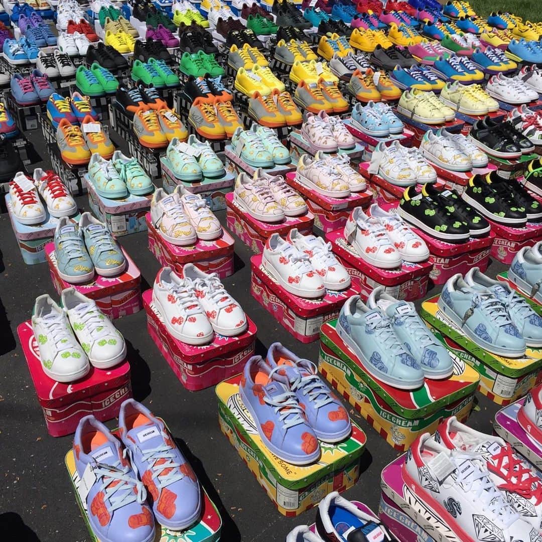 Sneaker Newsさんのインスタグラム写真 - (Sneaker NewsInstagram)「#TBT Should Ice Creams make a comeback? @Pharrell’s most notable foray into footwear came roughly a decade ago in a partnership with his BBC label and Reebok. Tag someone who needs to see this insane collection. 📸: @kingofcreamz」8月16日 6時20分 - sneakernews