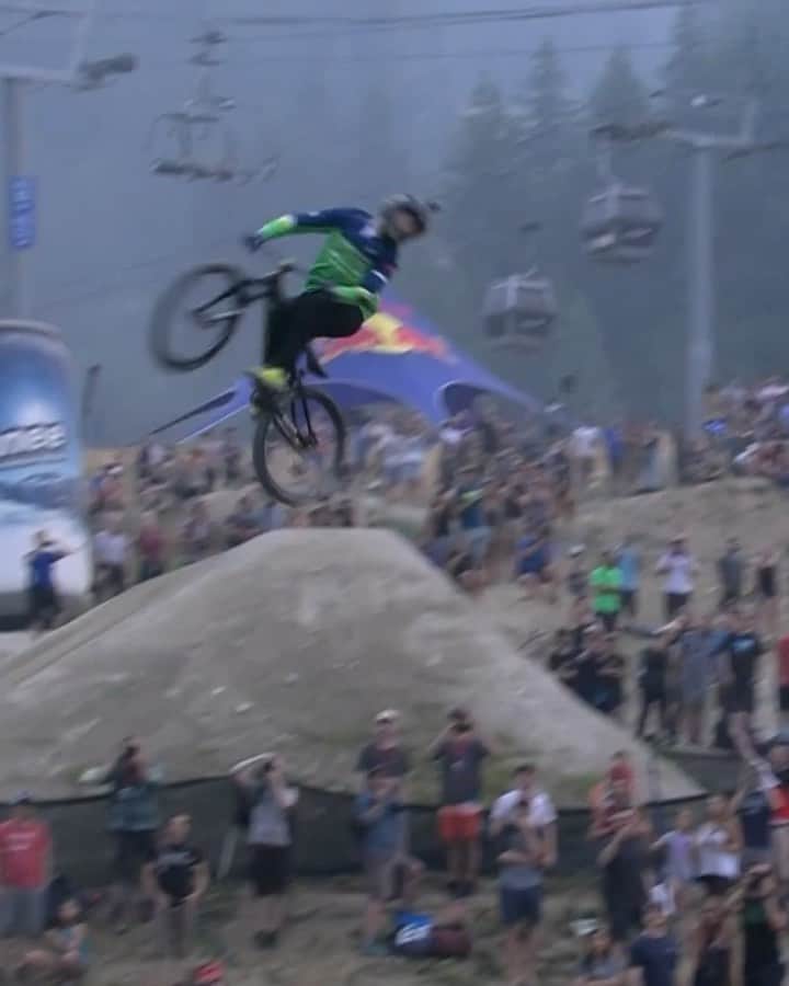 レッドブルのインスタグラム：「The run that sealed the 👑👑👑 of Slopestyle @nicholirogatkin! This level of awesome is what you can expect at Red Bull Joyride 2019 LIVE on Red Bull TV 🔗 in bio to watch . #redbull #redbulljoyride #mtb #slopestyle #fromwhereiride #bikelife」
