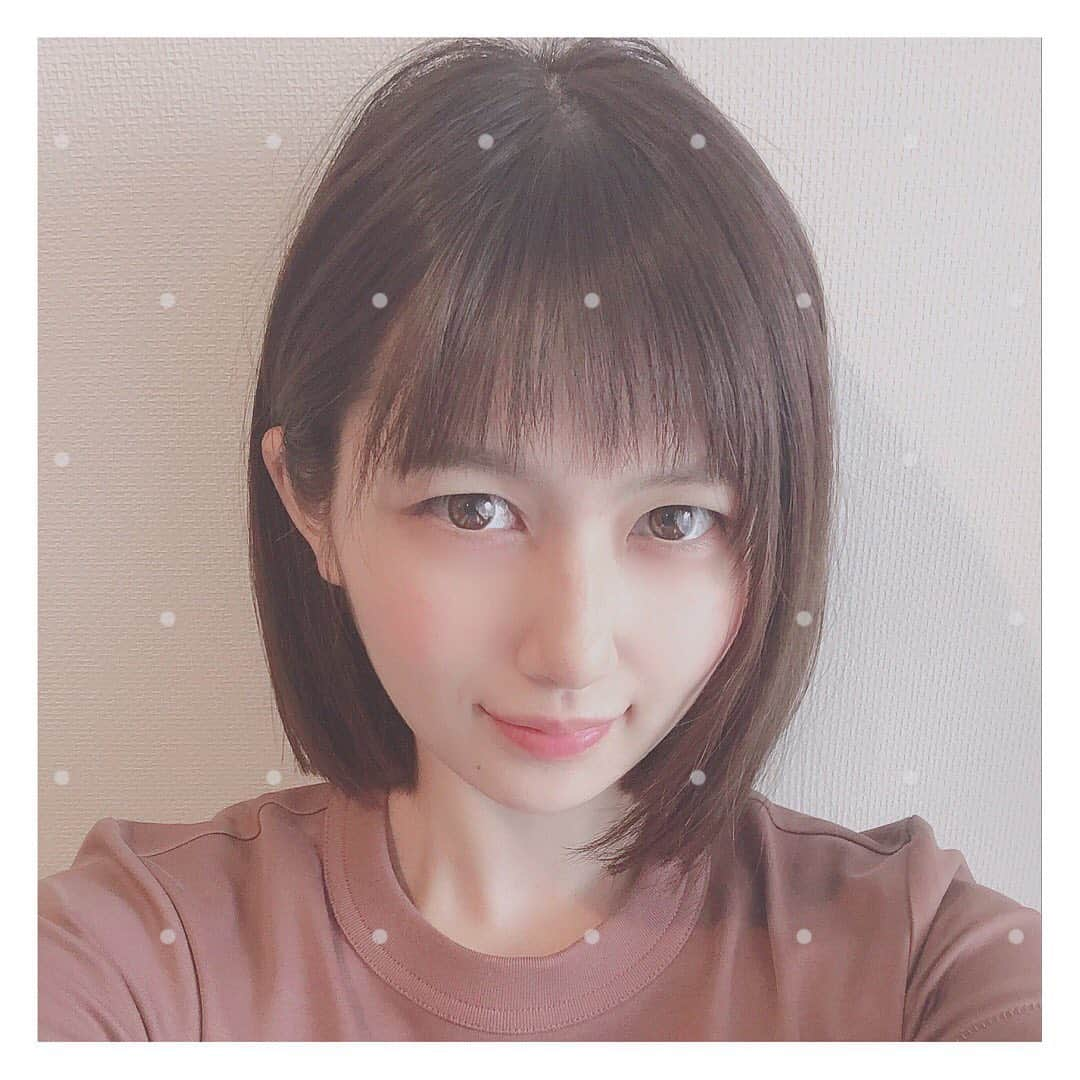 森杏奈さんのインスタグラム写真 - (森杏奈Instagram)「ㅤㅤㅤㅤㅤㅤㅤㅤㅤㅤㅤㅤㅤ ㅤㅤㅤㅤㅤㅤㅤㅤㅤㅤㅤㅤㅤ 悩みに悩んで、 ついに色々とチョッキりと✂️ ㅤㅤㅤㅤㅤㅤㅤㅤㅤㅤㅤㅤㅤ 相変わらず自撮りは下手ですが🤦🏻‍♀️髪型どうですか？😬 ㅤㅤㅤㅤㅤㅤㅤㅤㅤㅤㅤㅤㅤ #髪 #hair #ヘアチェンジ #hairchange  #切りっぱなし #newhair #美容室 #hairsalon ㅤㅤㅤㅤㅤㅤㅤㅤㅤㅤㅤㅤㅤ」8月16日 16時09分 - _morianna