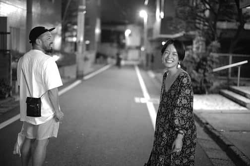 高山都さんのインスタグラム写真 - (高山都Instagram)「いつもの街で、真夏の夜の思い出。 よく笑いよく飲み、細胞活性化。 今年は仕事もあるから、遠出も帰省もしていないけど、普通の日々もなかなか良いなと思えるお盆の時間です。 昼間は仕事したり、走ったり、夜は🍻 それでも、みんなの楽しそうな夏休みの様子は見ていて、ちょっと羨ましい。」8月16日 16時11分 - miyare38