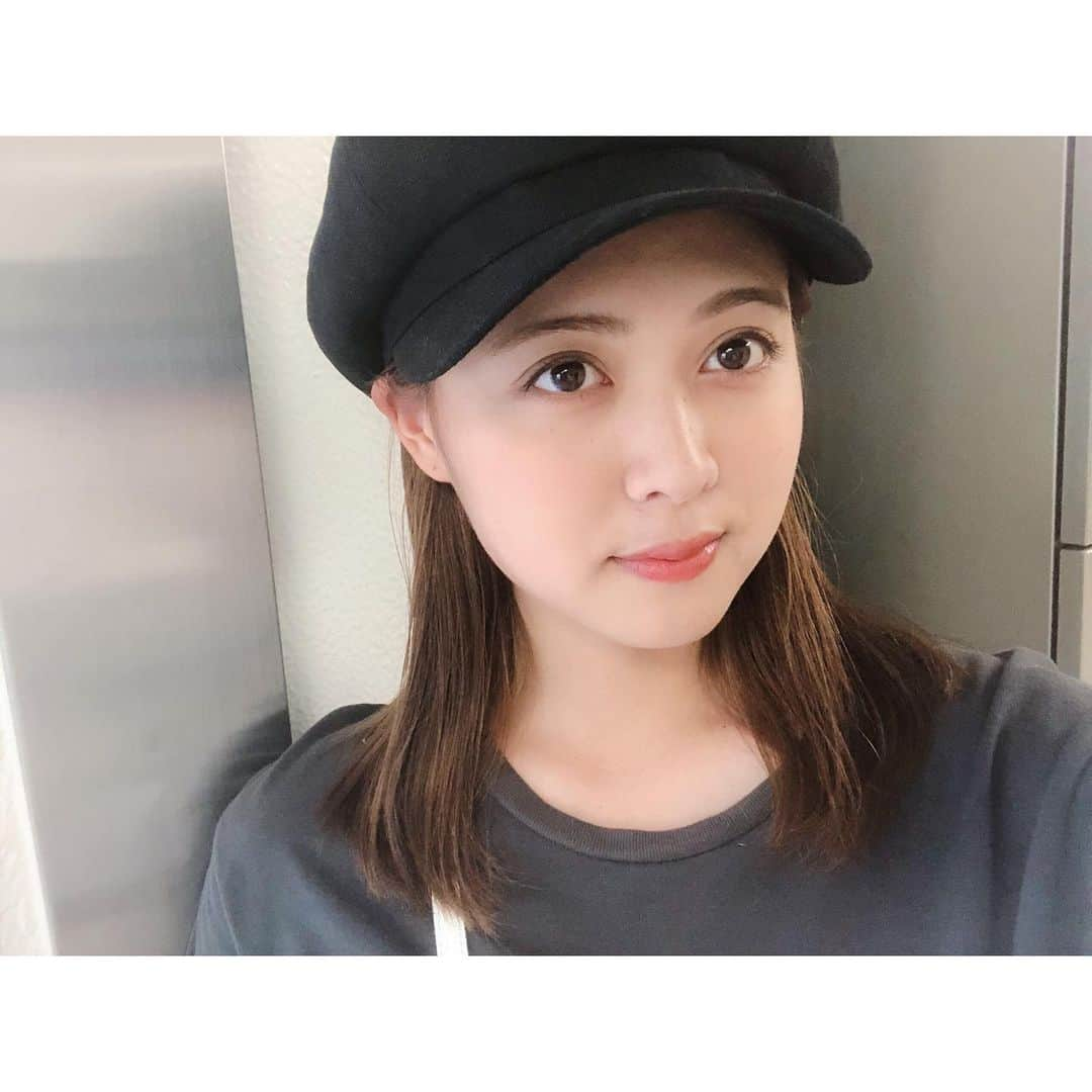 松元絵里花さんのインスタグラム写真 - (松元絵里花Instagram)「* 夏用の黒のキャスケットがほしくて、 ずっと探してたら福岡で発見💕 お店の名前を忘れてしまった😭 お盆休みは @garicia2 でエステなど、 メンテナンスをしっかりと 詰め込みました🙌🏻 今回は二の腕をゴリゴリしてもらいました💕  #エステ#キャビテーション#erika」8月16日 16時31分 - matsumoto_erika